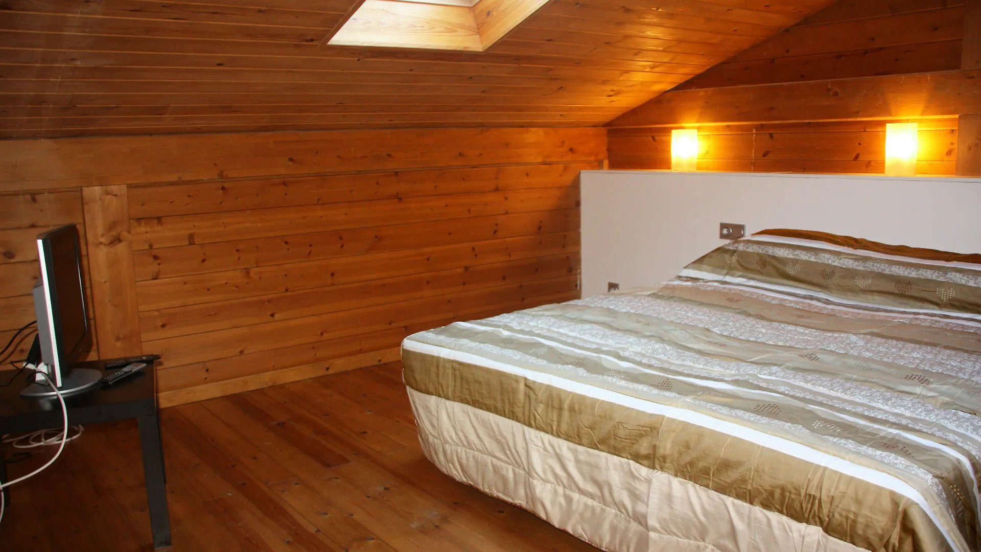 Apartamentos La Pleta Incles Suites 3000 0*,  Andorra