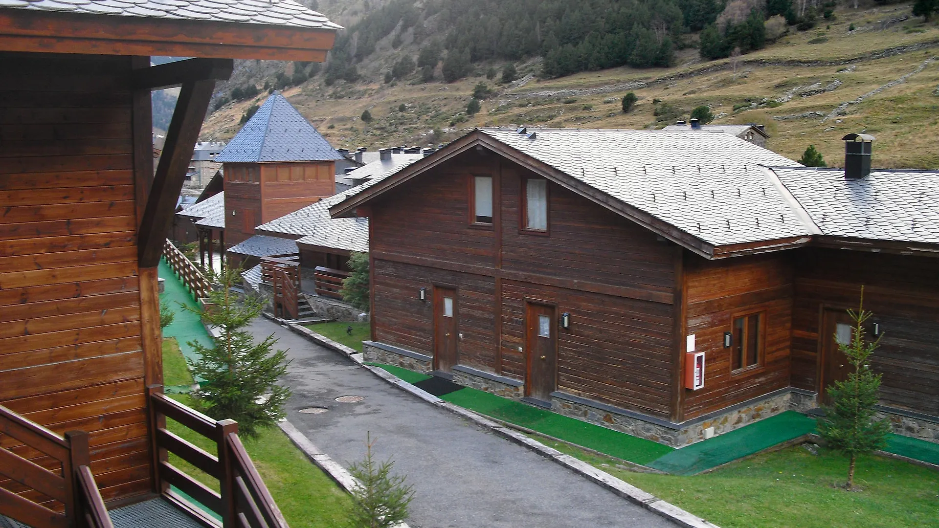 Apartamentos La Pleta Incles Suites 3000
